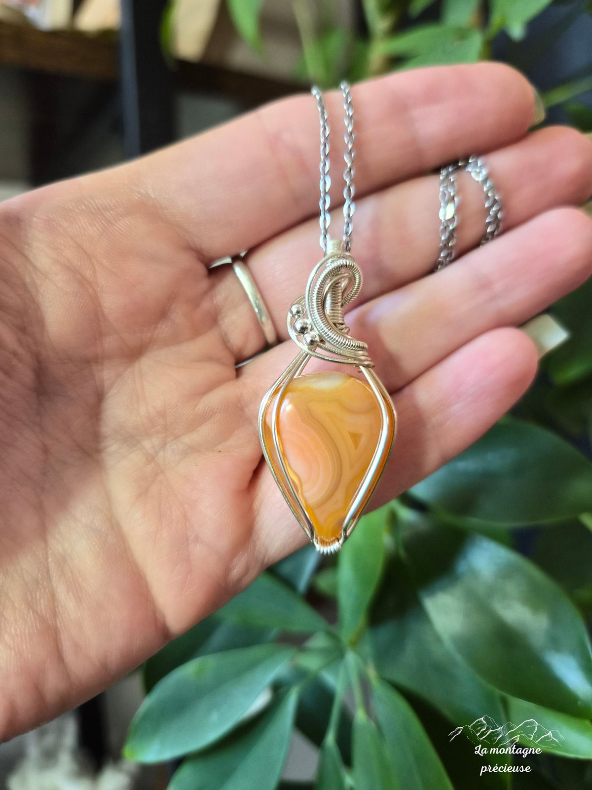 Pendentif " Les Sillons du Soleil " en Agate du lac Supérieur
