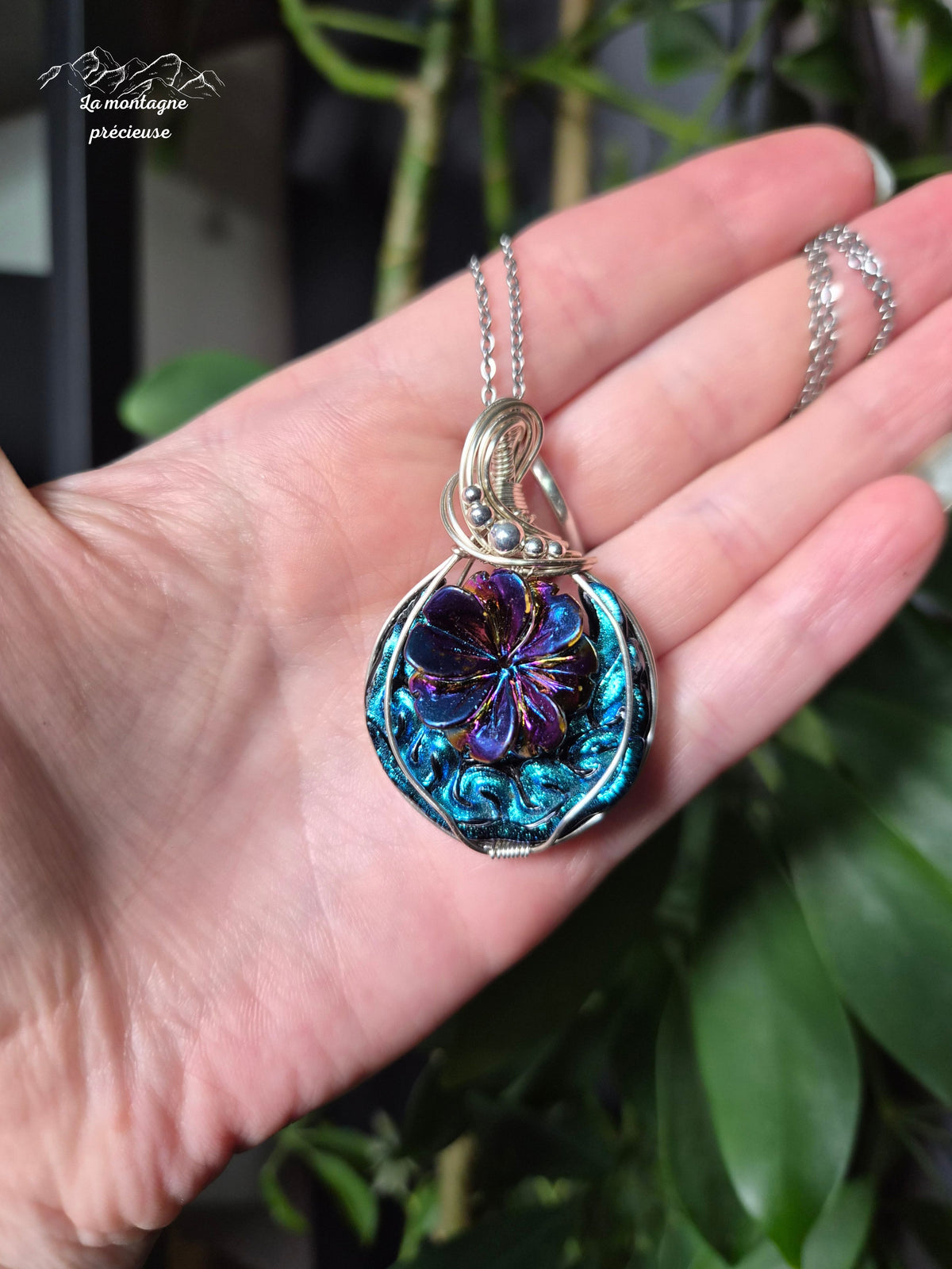 Pendentif " Floraison Boréale " en titane