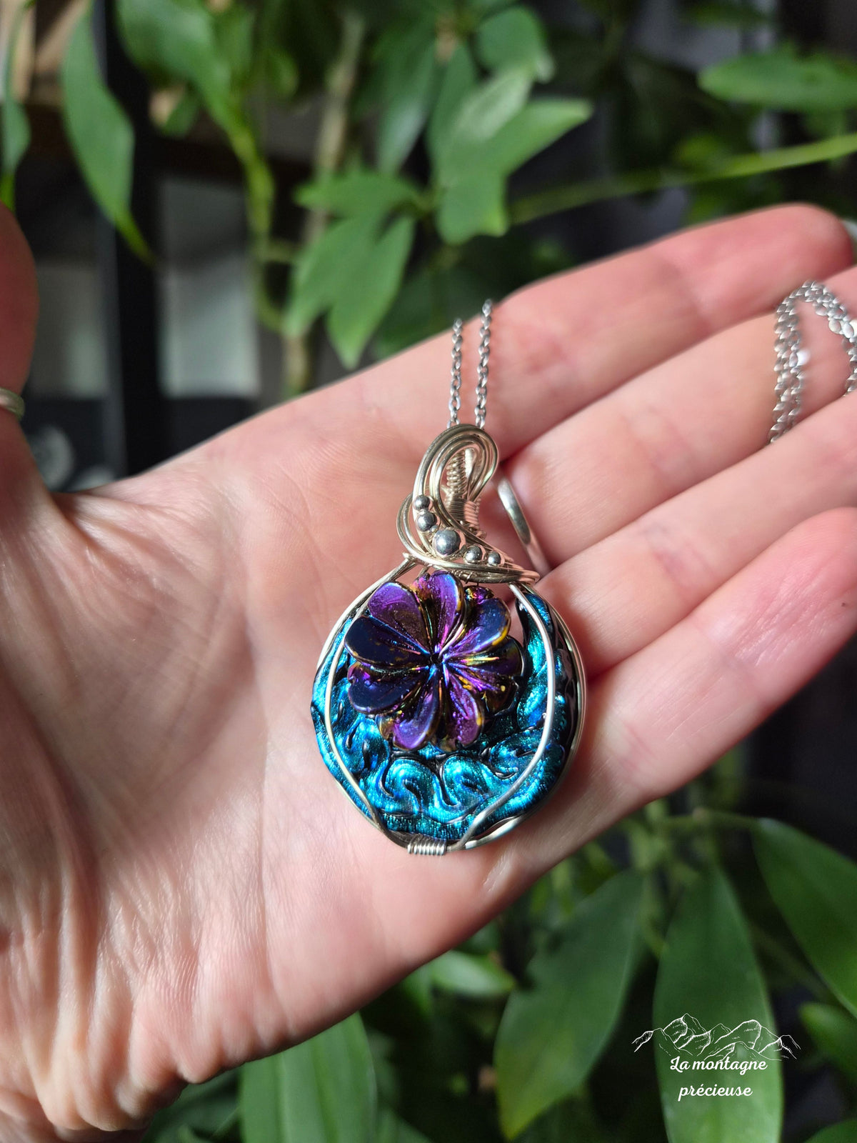Pendentif " Floraison Boréale " en titane