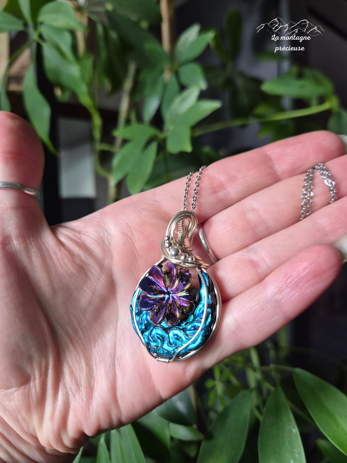 Pendentif " Floraison Boréale " en titane