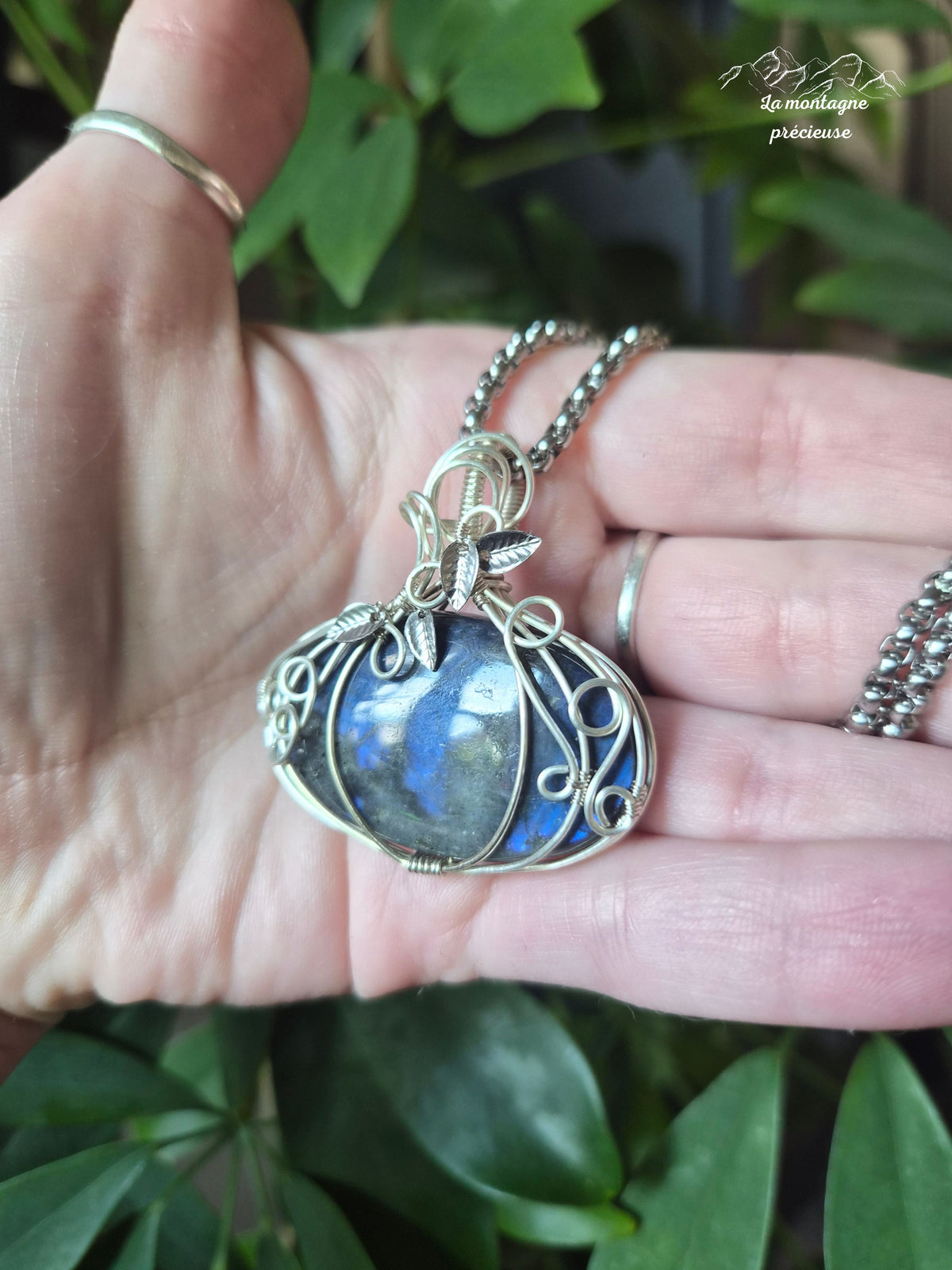 Pendentif " La Citrouille du Clair de Lune " en labradorite