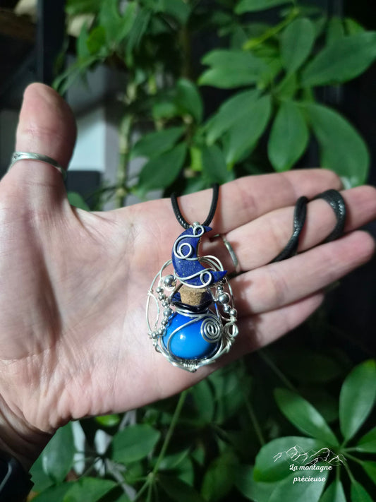 Pendentif "L'Élixir de la Lune Bleue"
